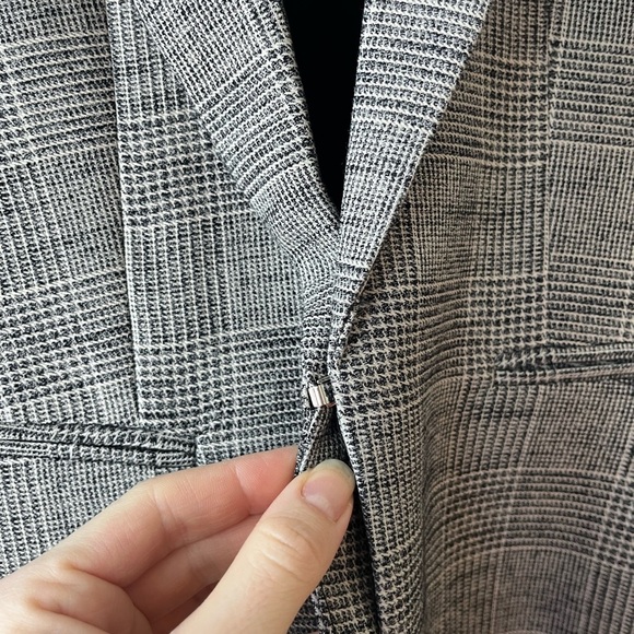 H&M long plaid one button schoolboy blazer women’s size 6 grey neutral office - Picture 4 of 11